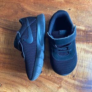 Nike Toddler Tanjun Sneakers